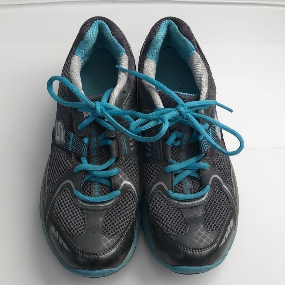 Sketchers Tone ups Fitness tennis shoes in grey silver and light blue